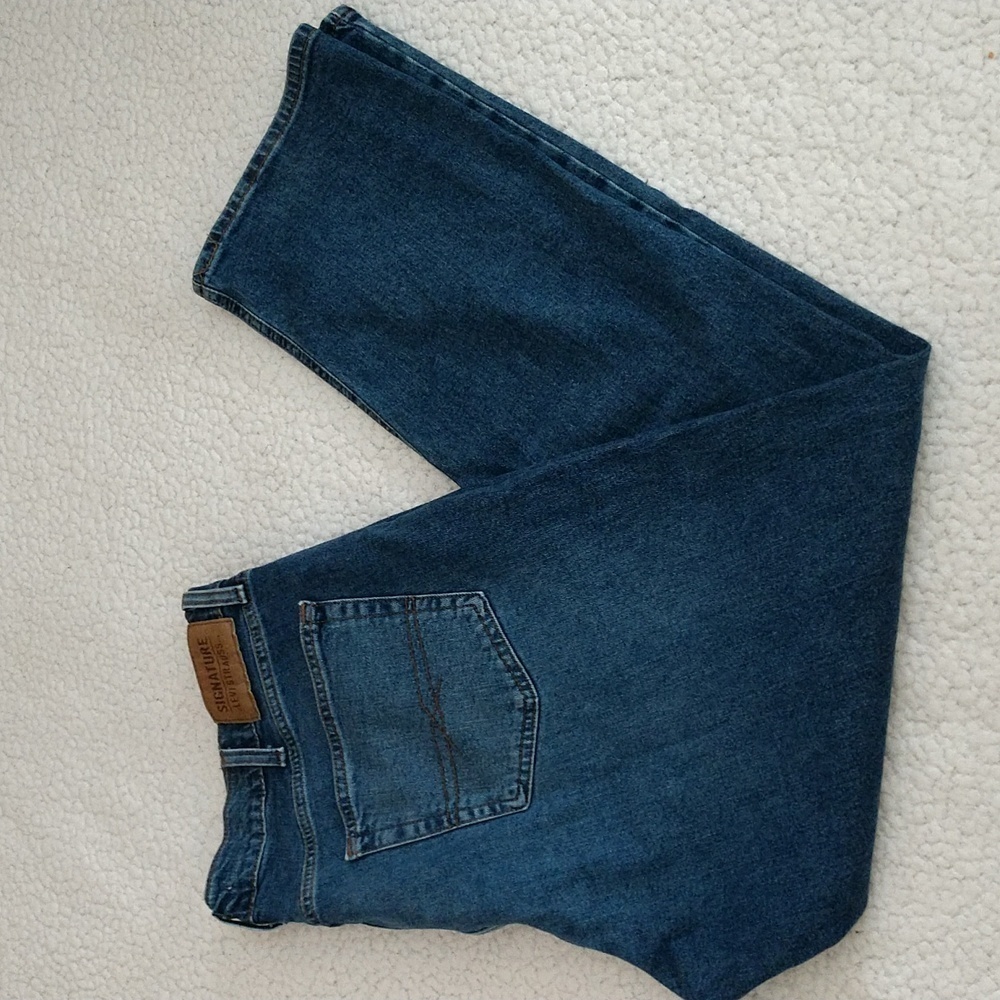 Signature by Levi Strauss Athletic Jeans Size 38X32